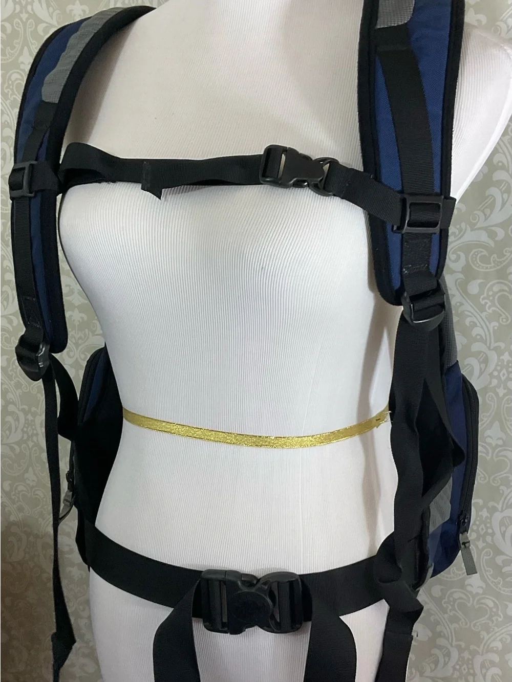 Eagle Creek Nylon Blue and Gray Unisex Backpack Hiking Travel Adjustable